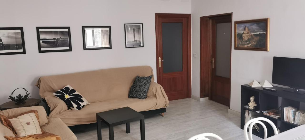 Villa "Luna De Segovia" Leganés Екстериор снимка