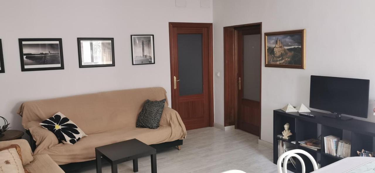 Villa "Luna De Segovia" Leganés Екстериор снимка